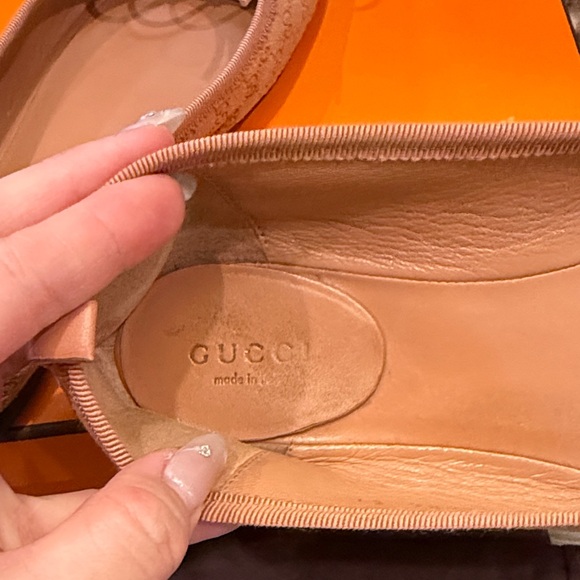 Gucci Peach Suede GG Logo Ballet Flats with Bow - Picture 12 of 12